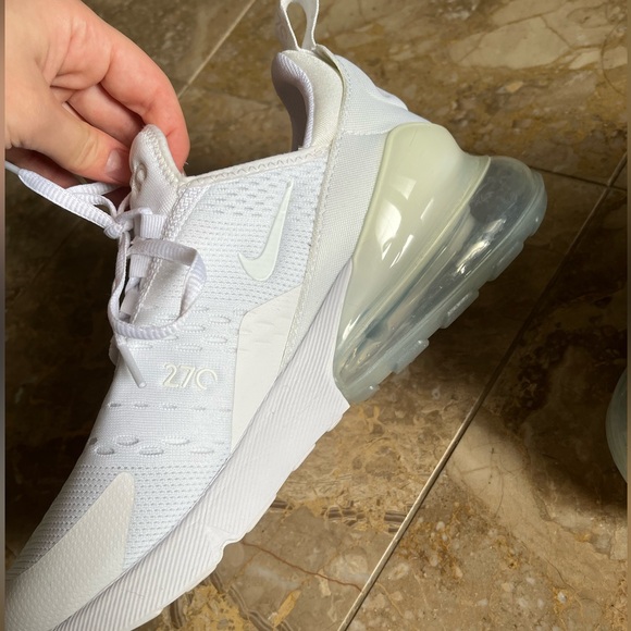 NIKE AIR MAX 270 - Picture 5 of 9